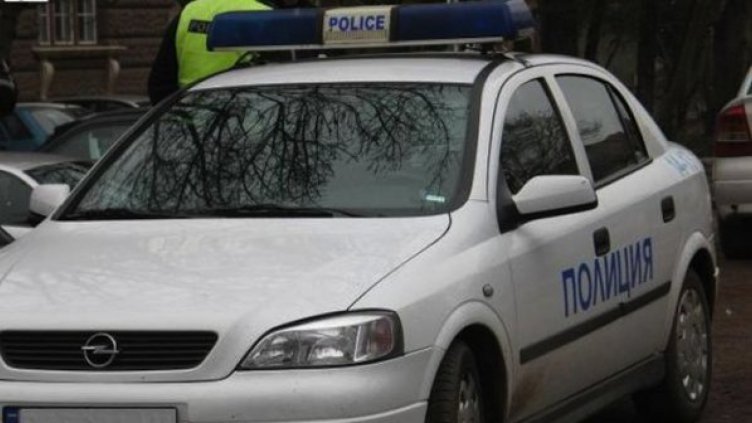 Буйстващ младеж скочи от 2-рия етаж на сграда в Ловеч