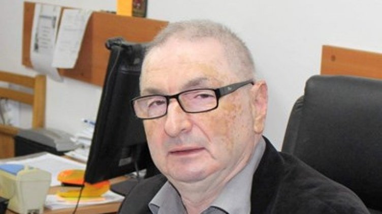 Вирусът покоси семейство във Варна. Топадвокат загуби жена си, сина си…