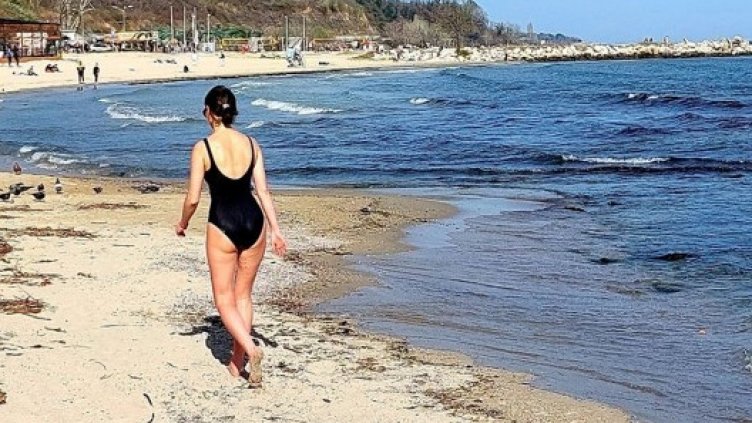 Във Варна са на плажа, a в Драгоман на ски