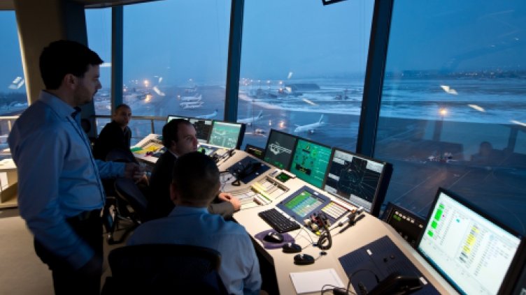 Над 400 кандидати за ръководители на полети