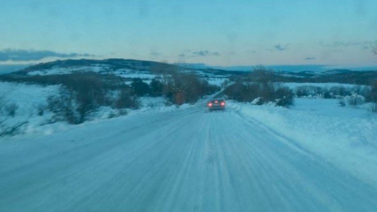 Участък от пътя София-Варна не се вижда от сняг