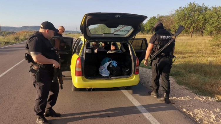 Спипаха варненец с близо 250 гр. хероин в колата