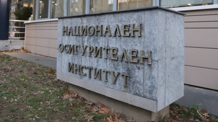 1034 евро е средният осигурителен доход за април