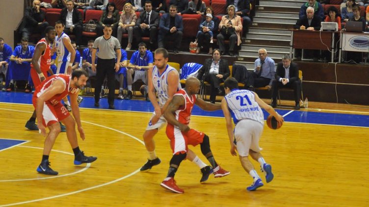 "Морето" срещу ботевградчани за бронза