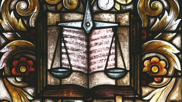 Оправдан полицай осъди прокуратурата за 10 000 лв.