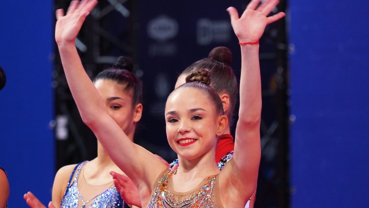 Стилияна Николова спечели златните медали на обръч и на топка