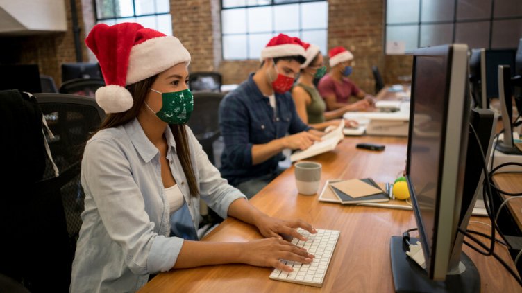 Работите по празниците? Вижте колко трябва да Ви платят