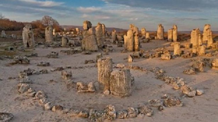 Музеят на Възраждането, Аладжа манастир и Побити камъни ще работят на 3 март