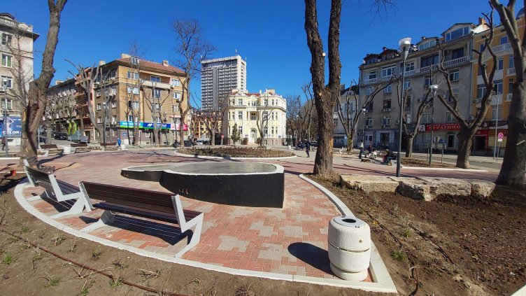 Водна стена с модерна визия ще краси Шишковата градинка във Варна