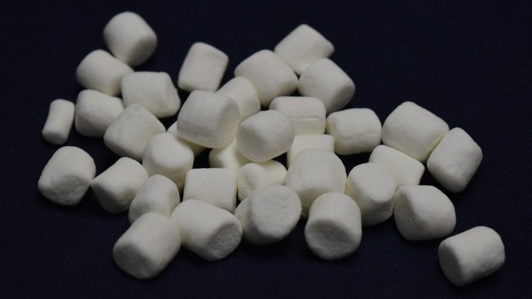 Продават желирани бонбони и маршмелоу с наркотици онлайн