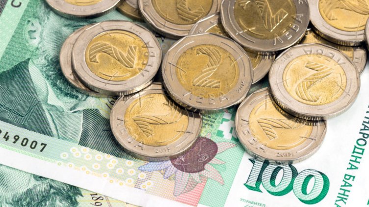 Банки вдигат лихви по депозитите