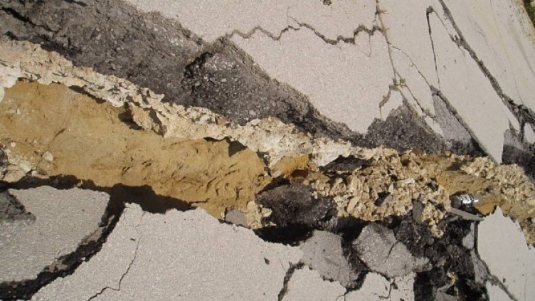 Опасно свлачище се е раздвижило край Лом