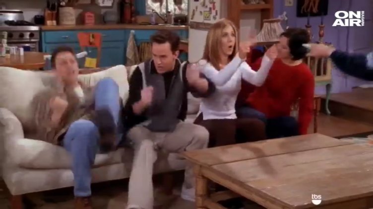 Родно кафене - копие на това от сериала "Приятели". CNN дойде да го снима!