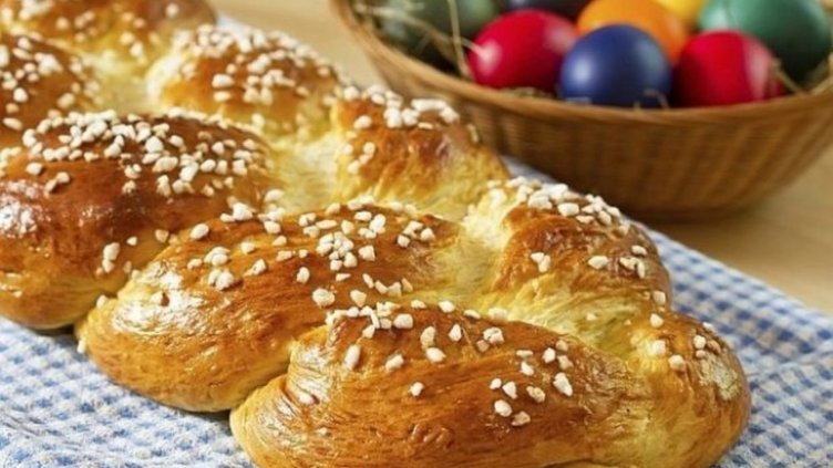 Домакини "месят" козунаци в пералня!