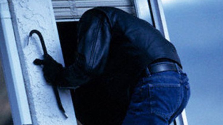 Мъж задигна два лаптопа от жилище във Варна