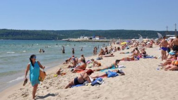 Морето от "Златните" до Бяла е без ешерихия коли над нормите