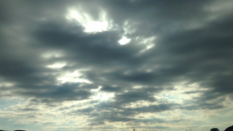 Празничният 3 март – облачен, но сравнително топъл 