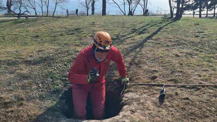 Обезопасиха изоставеното военно съоръжение в Морската градина на Варна (СНИМКИ)