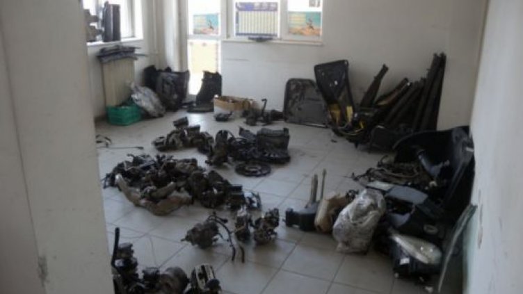 Апаши продават джипове на автоморги за 1000 лева