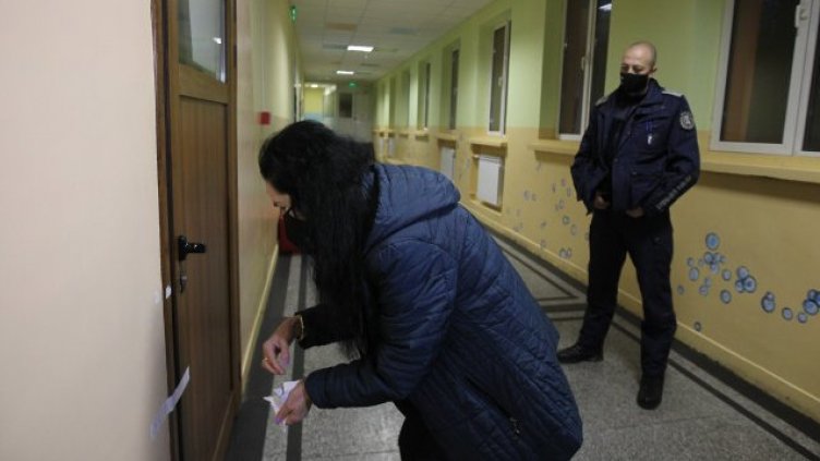 Над 20 000 полицаи и близо 800 пожарникари пазят вота