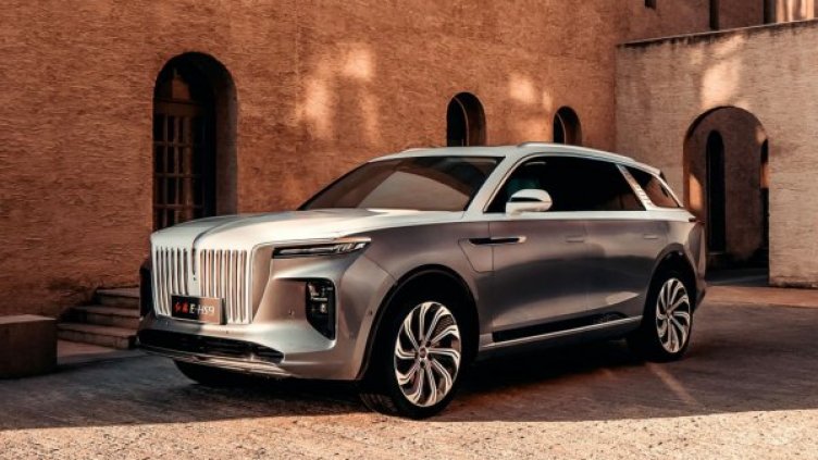 Русия намери с какво да смени BMW-тата. 7 скъпи китайски модела СНИМКИ