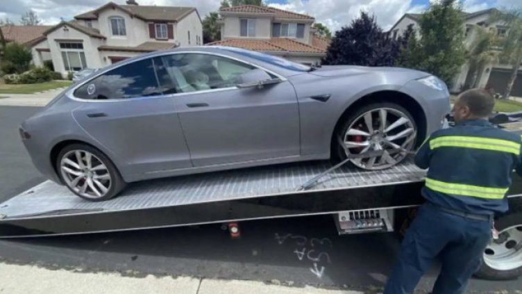 Хем скъпи, хем и с доста дефекти. Е-колите често пукат гуми, кривят джанти