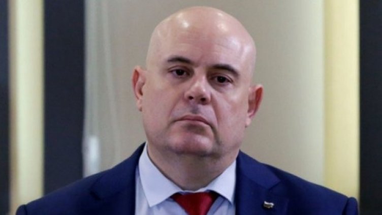 ВСС гласува "за" отстраняването на Иван Гешев