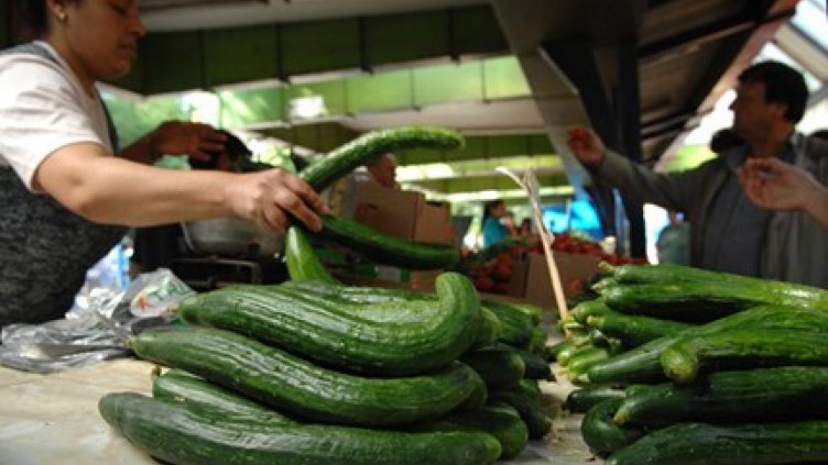 Храните на едро са най-скъпи в Бургас