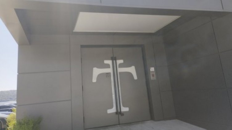 Данъчните затвориха популярна дискотека във Варна