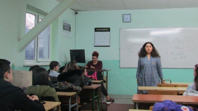 Единадесетокласници на среща със съдии от Административен съд – Варна