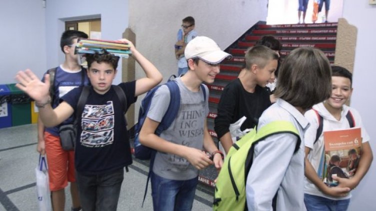 Разбираеми уроци? Всеки втори родител не може да помага на децата си