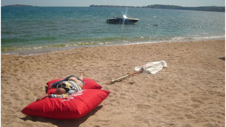 Глобите за пренощуване на плажа отпадат