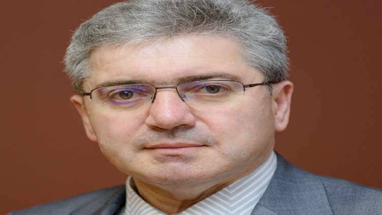 Честит празник, мeдици!