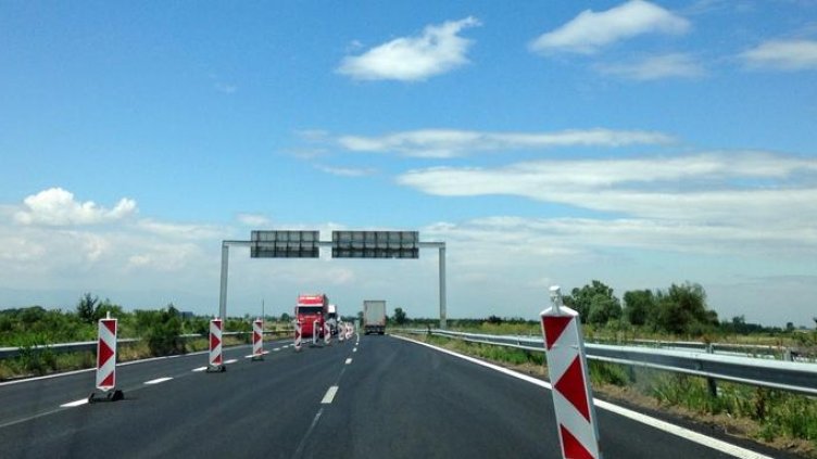 Тир с ремарке блокира АМ "Тракия"