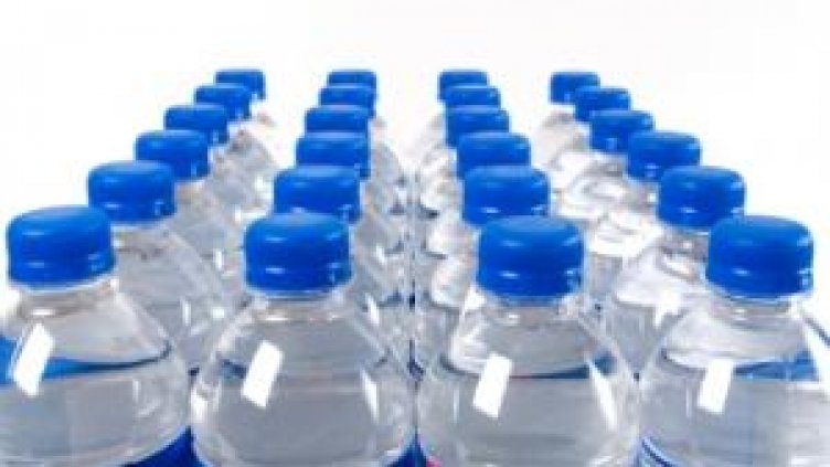 Заради жегите варненци изкупиха водата от магазините