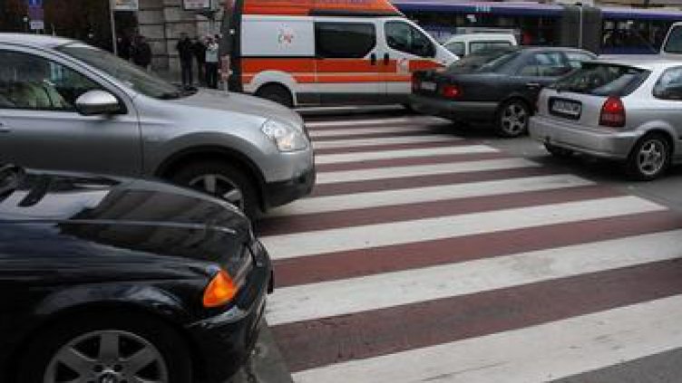 Шофьор блъсна дете във Владиславово и избяга