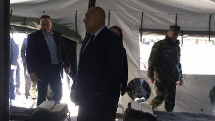 Премиерът: БОП и ДАНС за ден ще приключат с трафикантите в Гърция