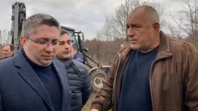 Бойко Борисов: Има вода в пещерите за Перник