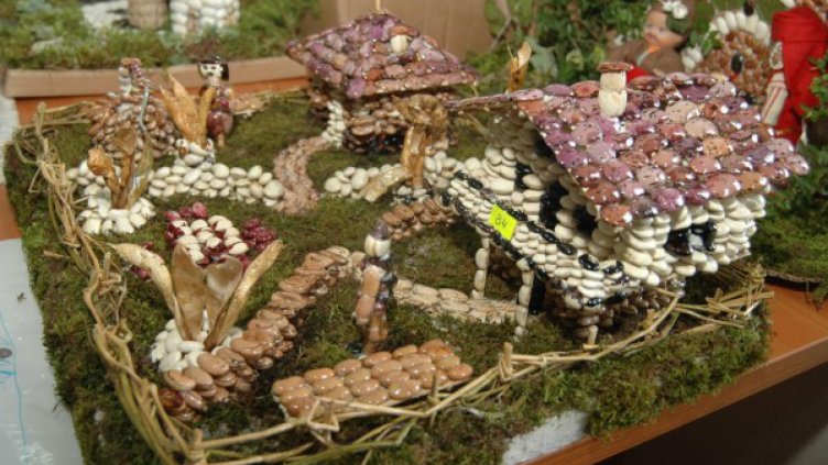 "Айфелова кула" от бобени зърна