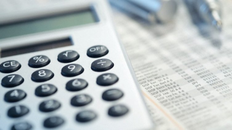 Плоският данък засега остава