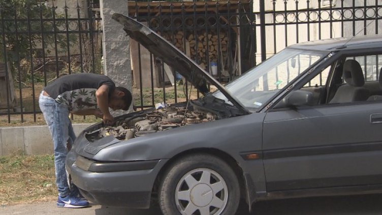 Данъците за старите коли може да скочат драстично