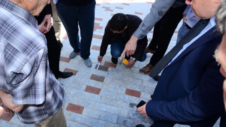 Пренареждат центъра по модел