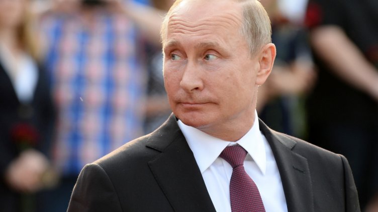 Путин на Арабския полуостров: За какво ще преговаря там?  