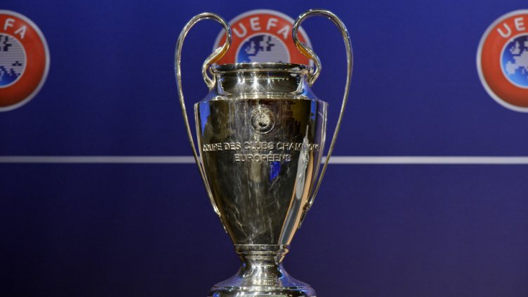 Юве наказа Сити, Хер Флик би в родината си