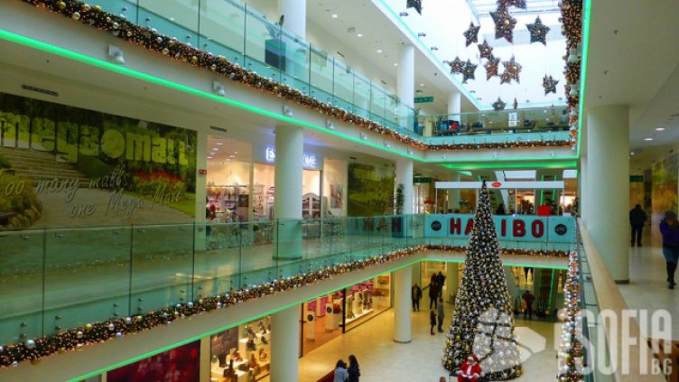  Моловете отварят в понеделник