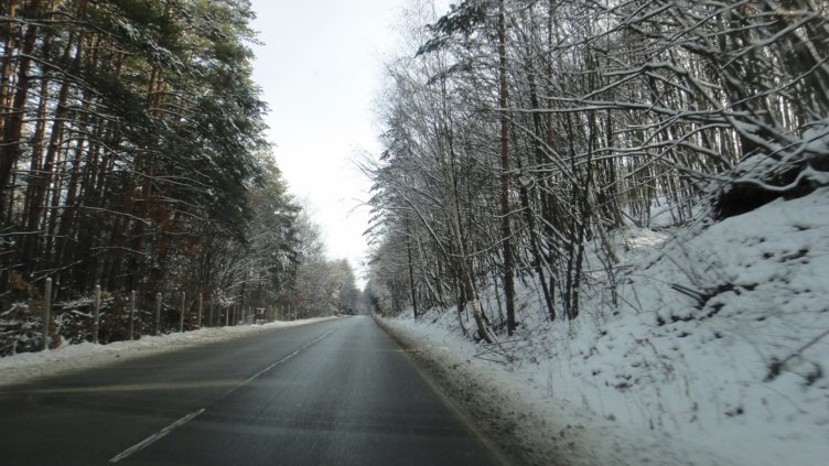 750 машини на борба със снега по пътищата  