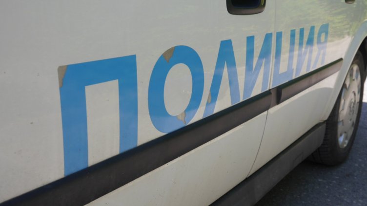Задържаха трима младежи за кражба на мотоциклет във Варна