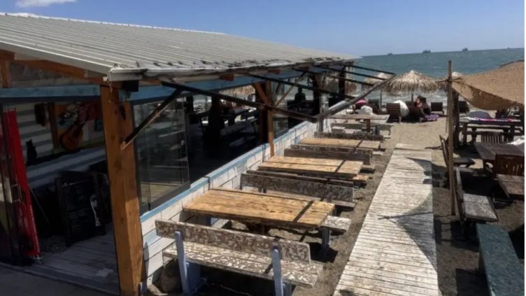 Деца запалиха заведение в Морската градина в Бургас (СНИМКИ)