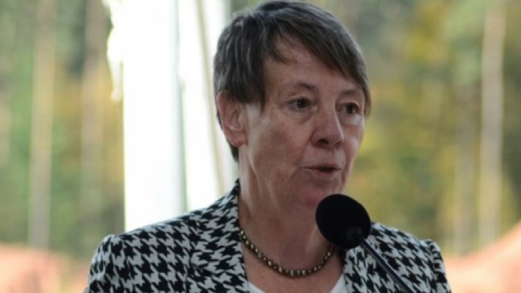 Объркаха германска министърка с мъж