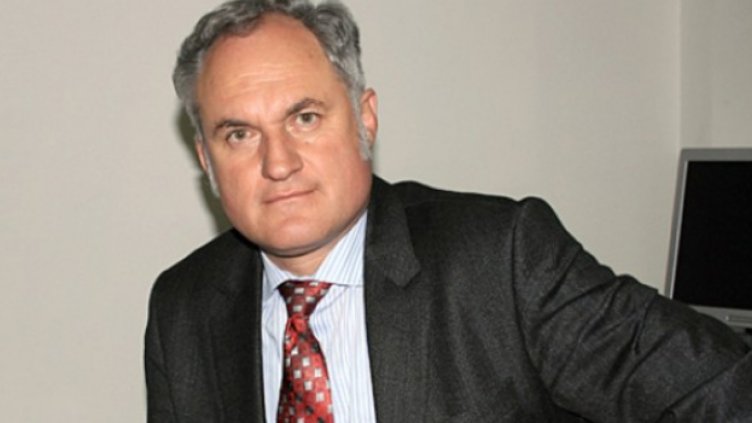 Парамов: Абсурдно е депутат, който няма 5-6 дни трудов стаж, да има имот за 40 милиона евро